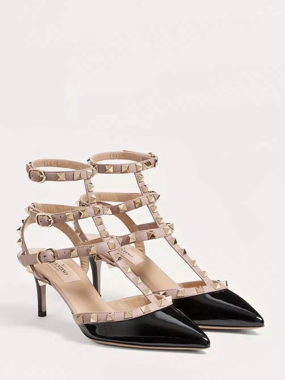 Valentino Garavani Rockstud Caged Pump 65MM Patent Leather Size 39 - READ